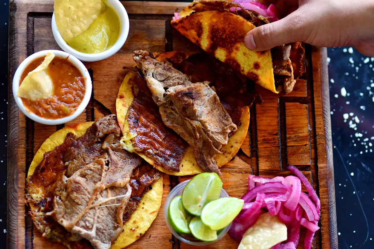 들어본 적도 없는 꼭 먹어봐야 할 멕시코 길거리 음식 10가지